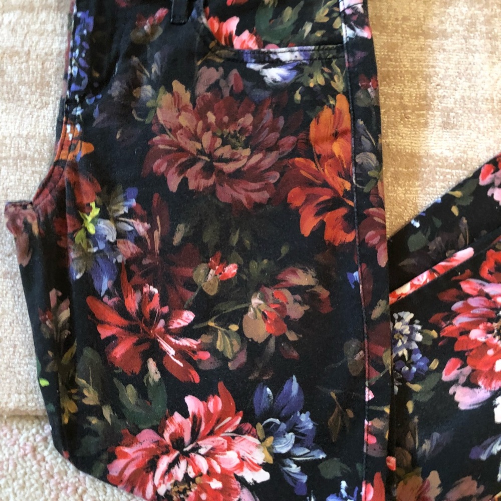 ⭐️GUESS Kate- Legging - Picture 2 of 5